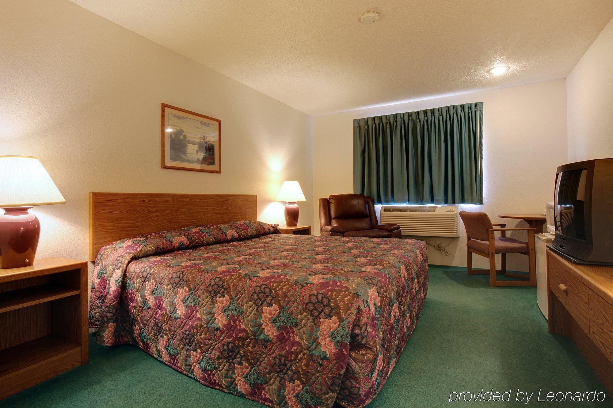 Americas Best Value Inn & Suites Cassville Roaring River Δωμάτιο φωτογραφία