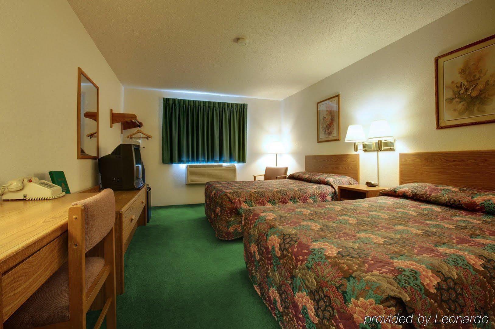 Americas Best Value Inn & Suites Cassville Roaring River Δωμάτιο φωτογραφία